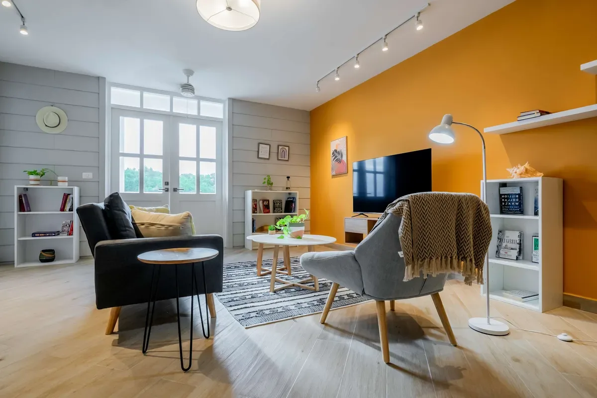 Luxury 1BR in Casco Antiguo w/ Balcony & View
