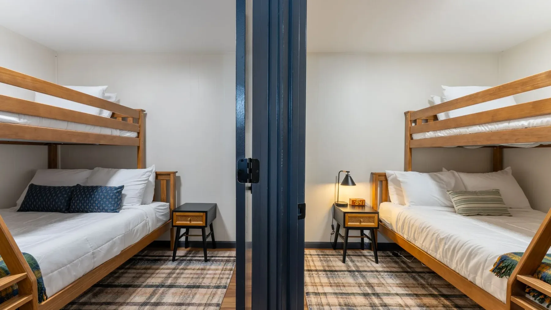 Bunk-bed room with twin beds
