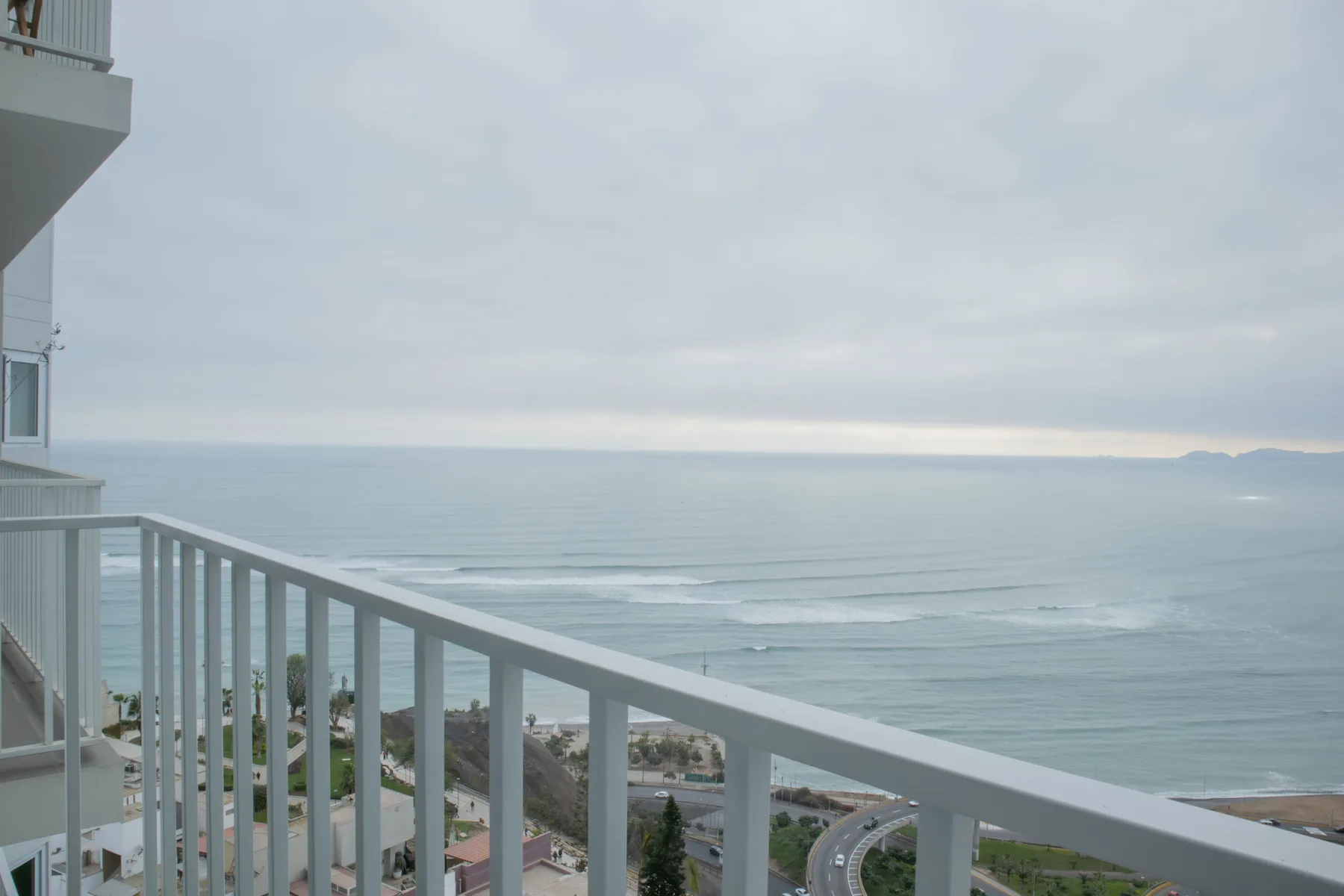 Oceanview 1BR Apartment w/ Balcony in Barranco