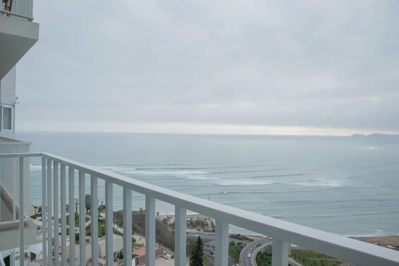 Oceanview 1BR Apartment w/ Balcony in Barranco