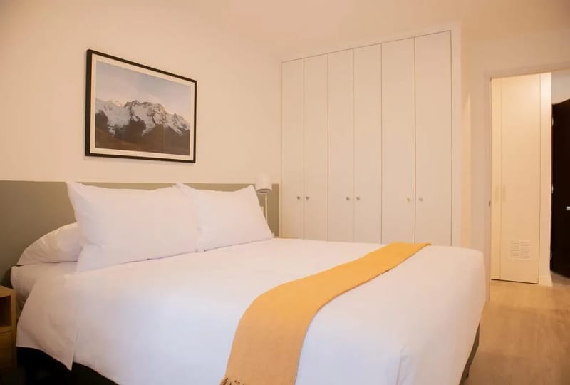 Oceanview 1BR Apartment w/ Balcony in Barranco