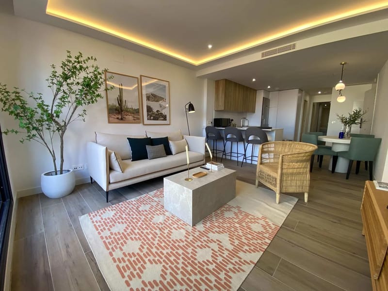 Stylish 2BR w/ Sunny Terrace in Chueca