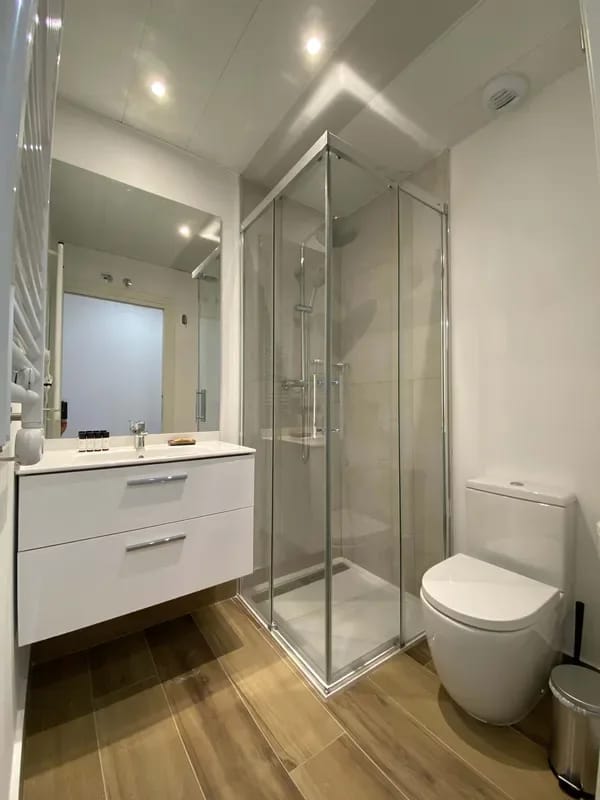 Stylish 2BR w/ Sunny Terrace in Chueca