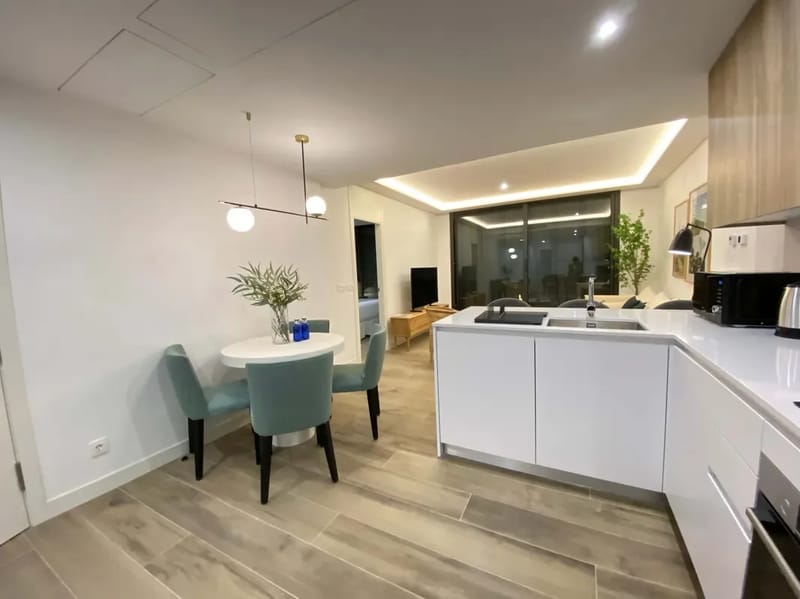 Stylish 2BR w/ Sunny Terrace in Chueca