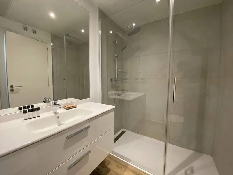 Stylish 2BR w/ Sunny Terrace in Chueca