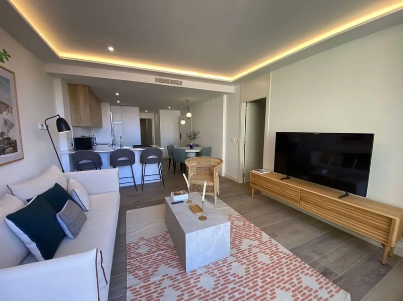 Stylish 2BR w/ Sunny Terrace in Chueca