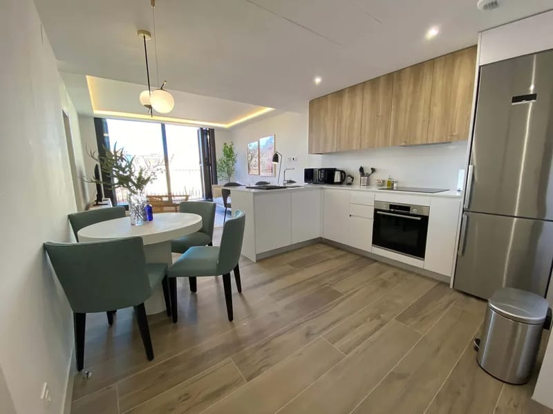 Stylish 2BR w/ Sunny Terrace in Chueca