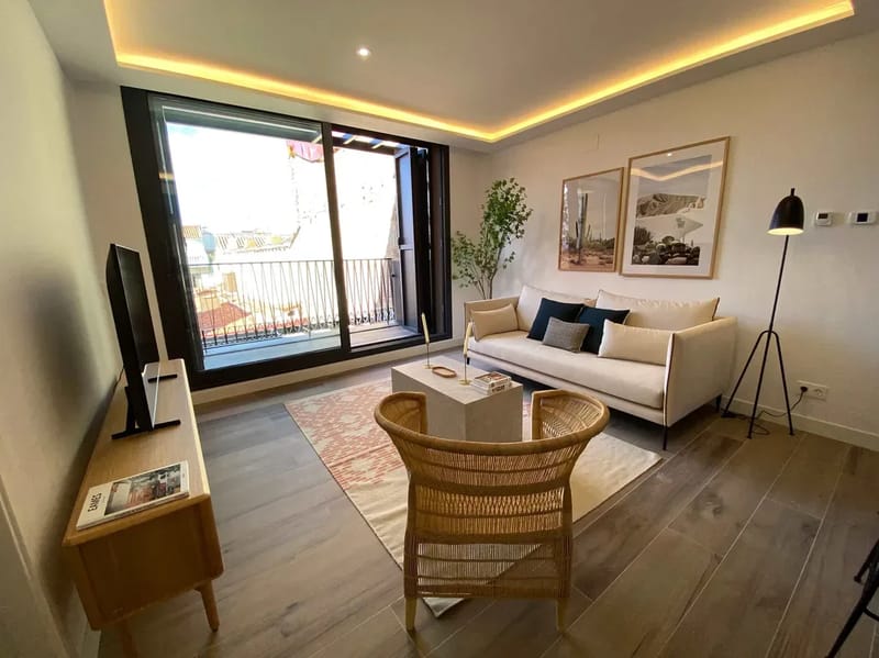 Stylish 2BR w/ Sunny Terrace in Chueca