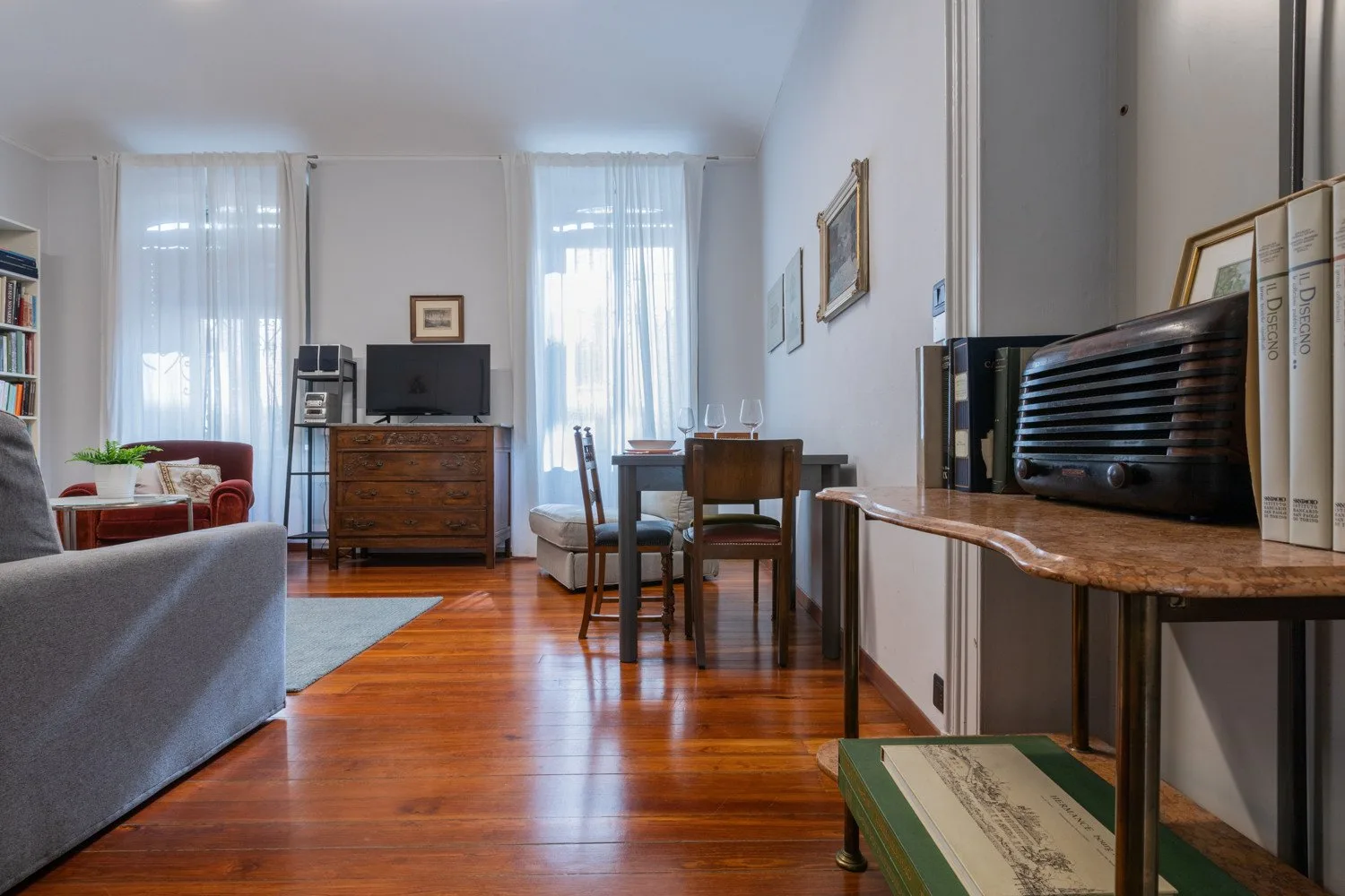 Spacious Apartment near the Po