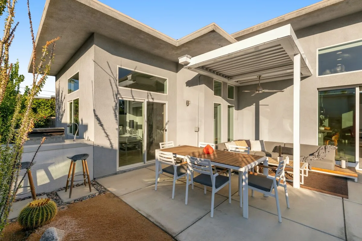 Modern Distinction in South Palm Springs - 3922