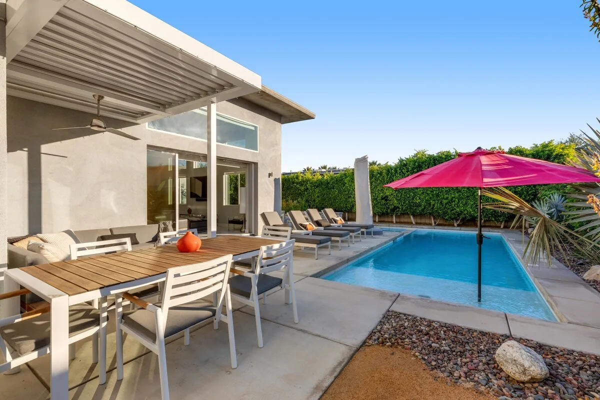 Modern Distinction in South Palm Springs - 3922