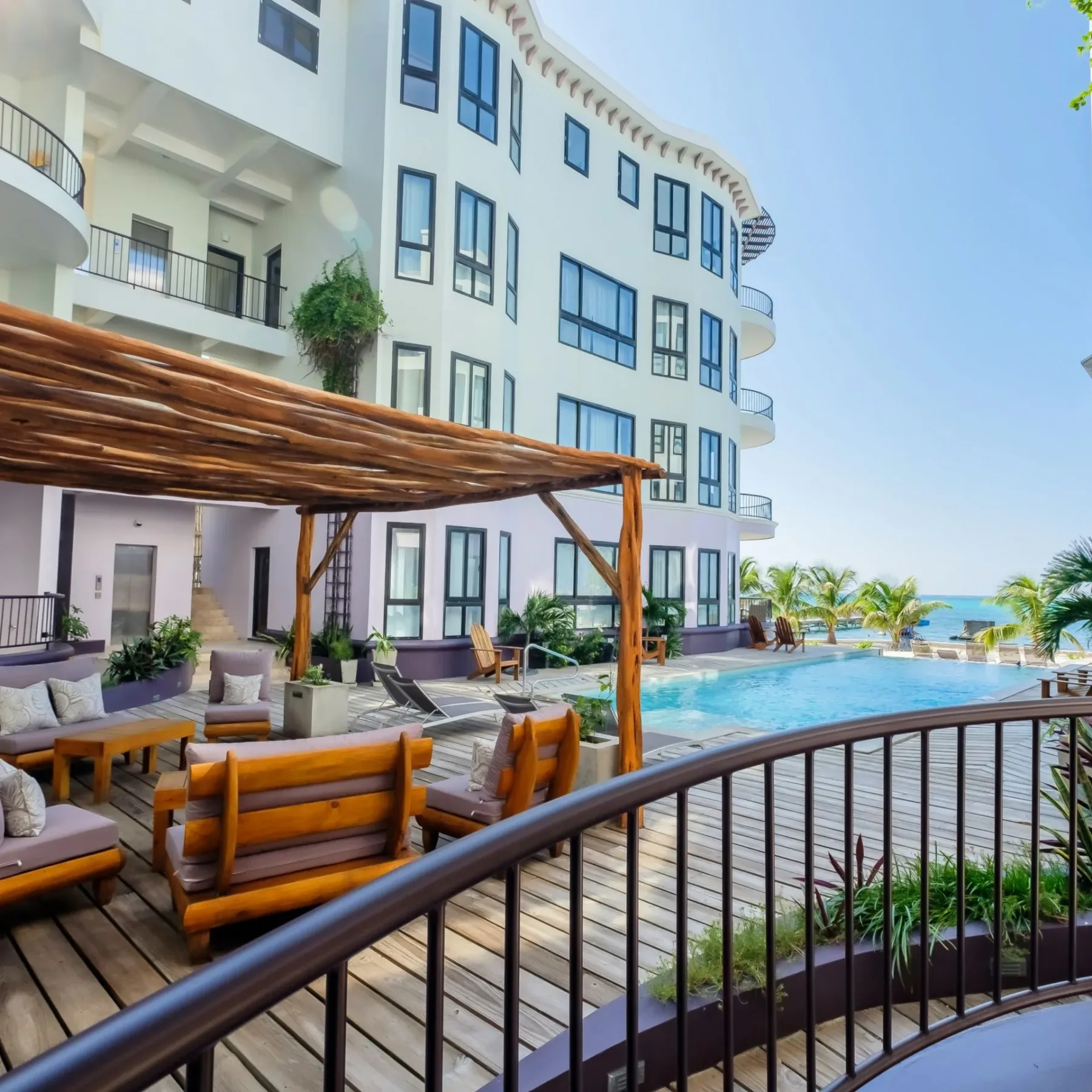 Diamanté Beachfront Suites Belize