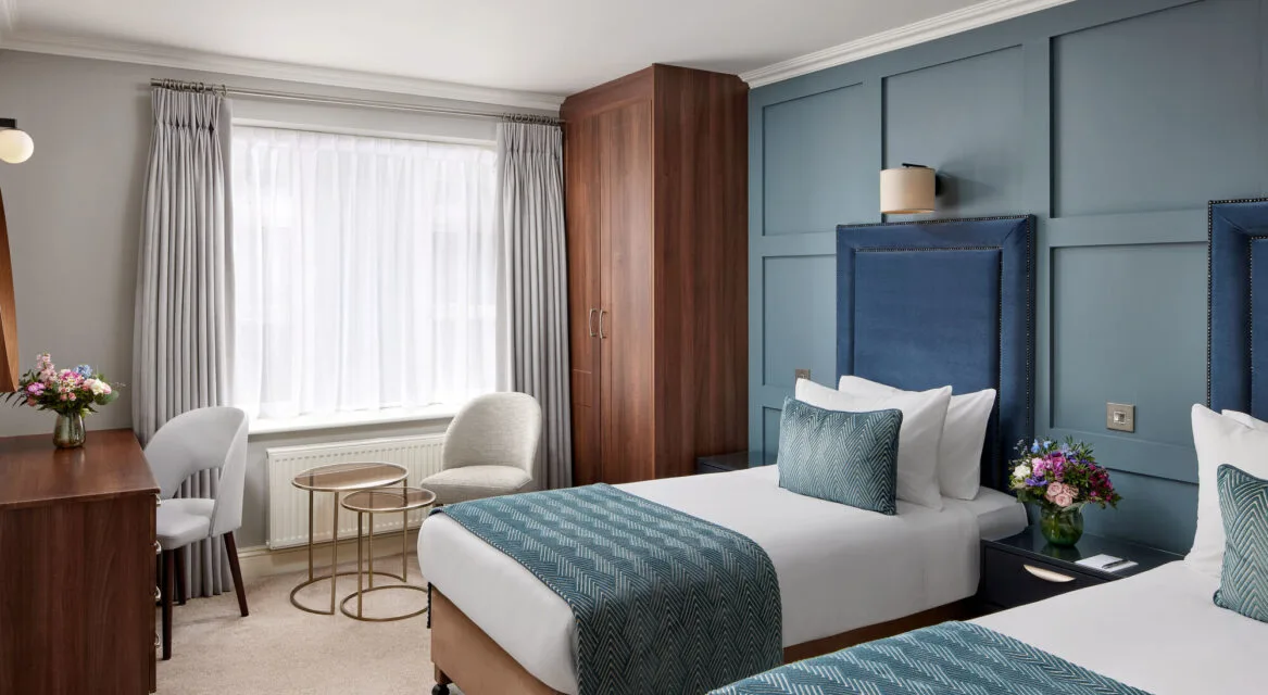 Sandymount Hotel bedroom