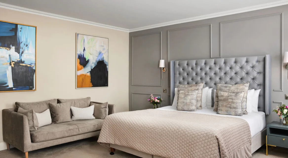 Sandymount Hotel bedroom