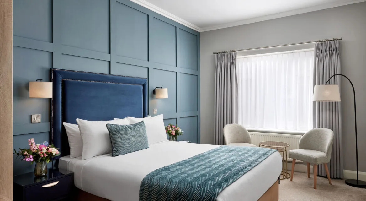 Sandymount Hotel bedroom