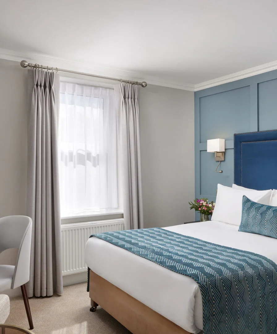 Sandymount Hotel bedroom