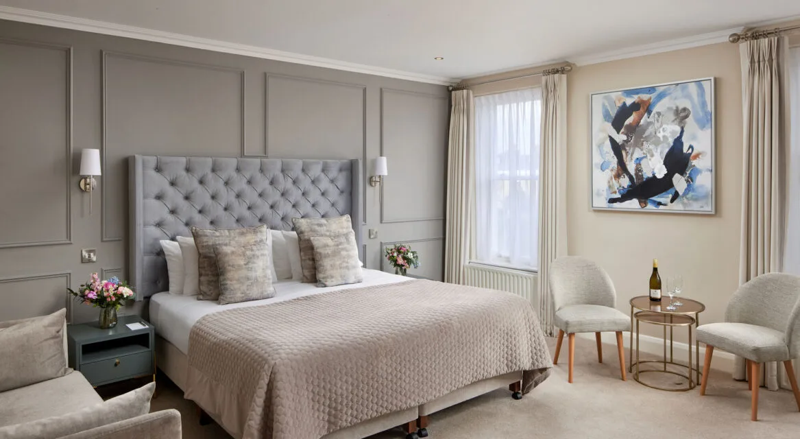 Sandymount Hotel bedroom