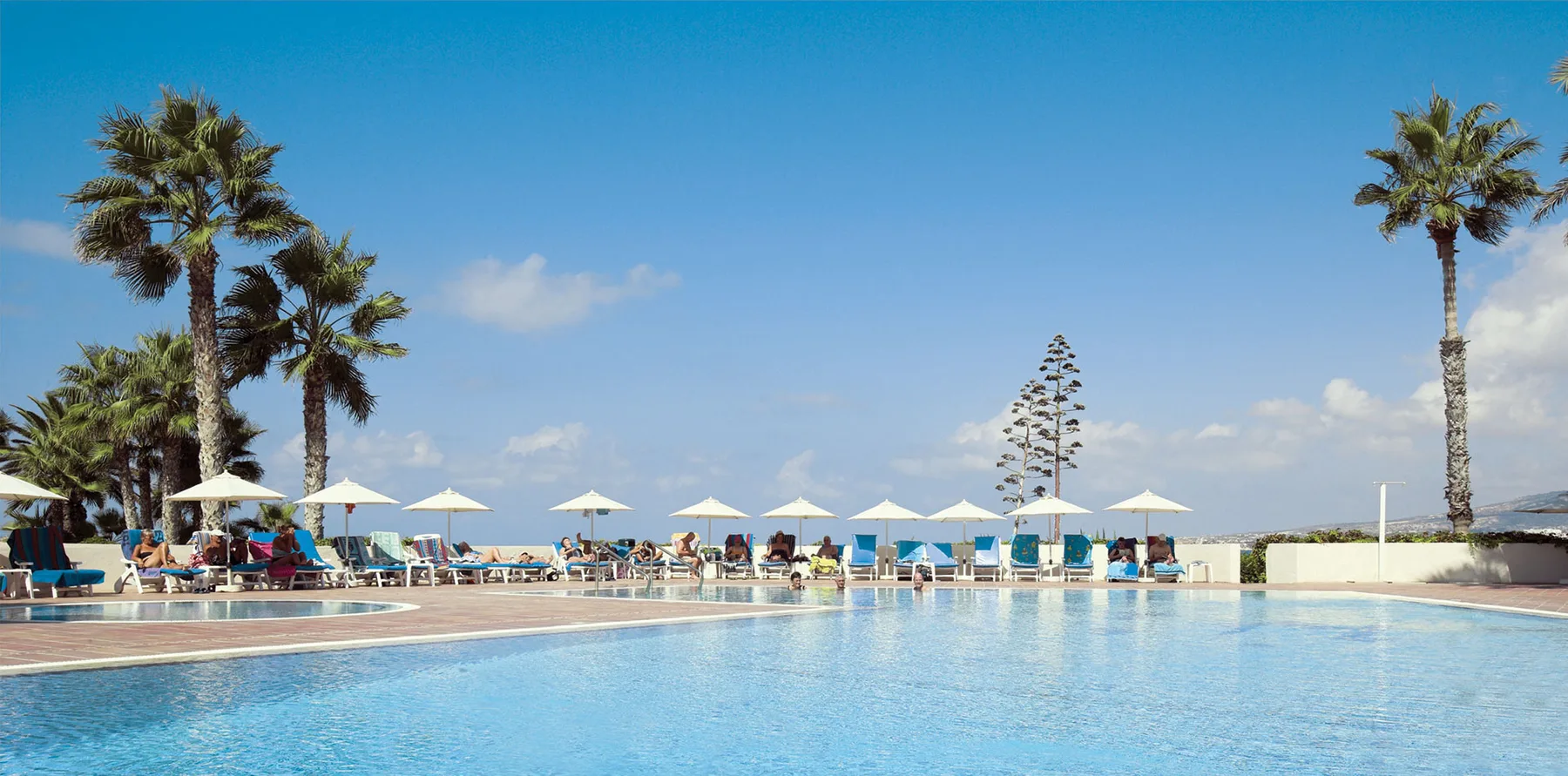 Piscina del hotel