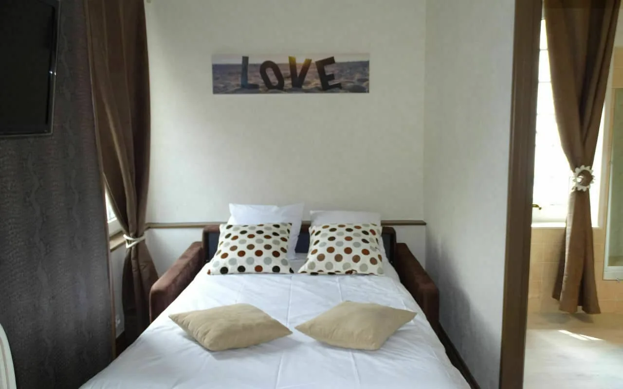 Triple room