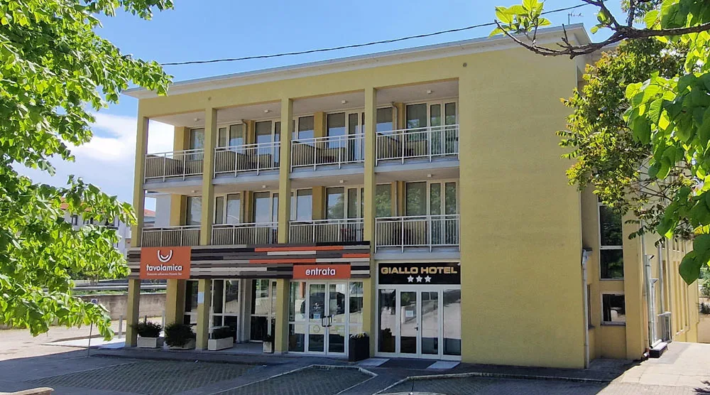 Exterior del Hotel Giallo Parma