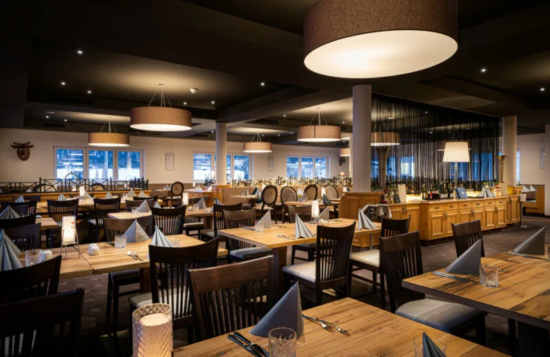 Restaurant dining room