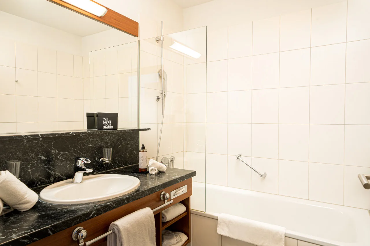 Superior double-room bathroom