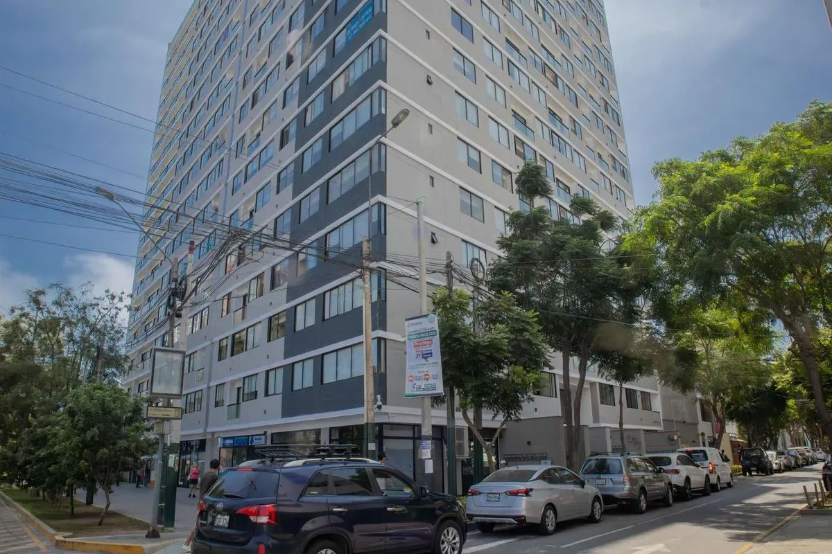 Alluring 2BR w/ Balcony in Barranco