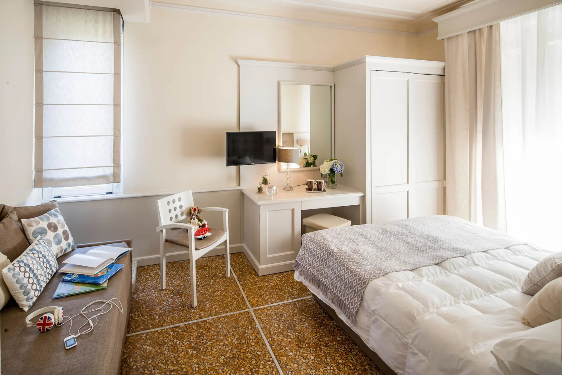 Guest room