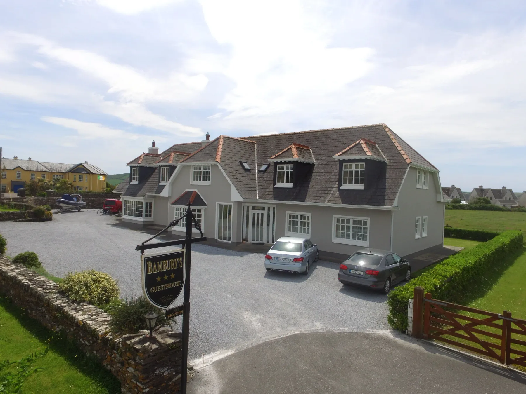 Dingle Bambury House Accommodation