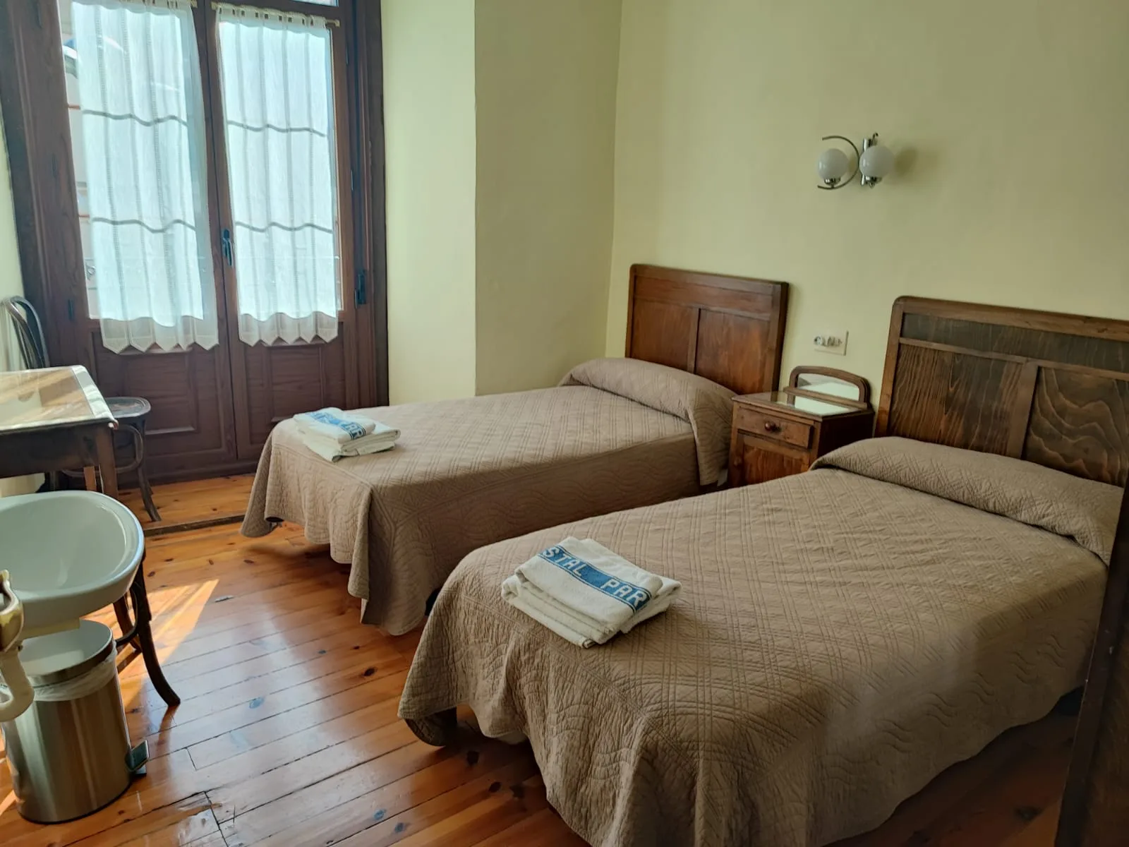 Hostal París