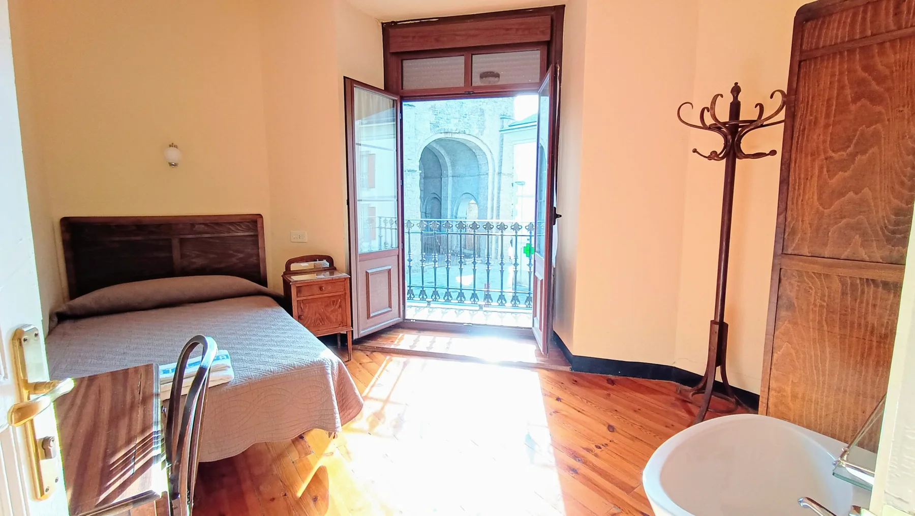 Hostal París