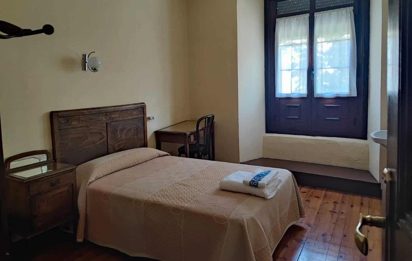 Hostal París