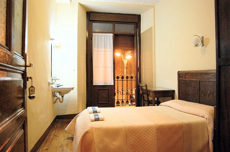 Hostal París