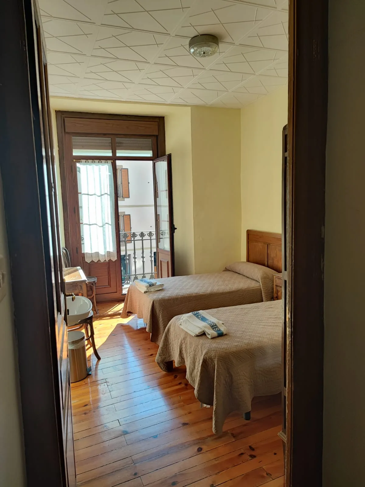 Hostal París