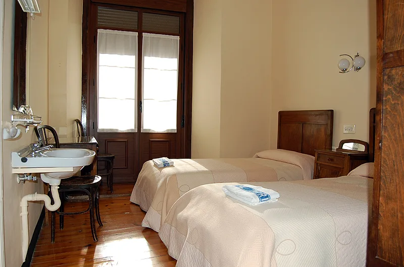 Hostal París
