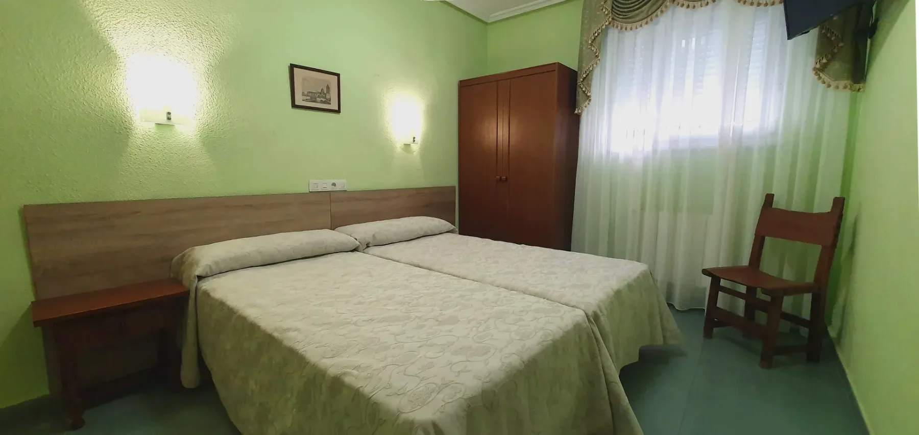 Guest room