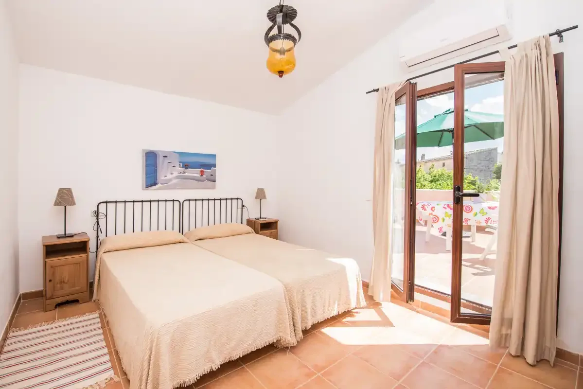 Holiday rentals in Villa sa fonera, Maria de la Salut