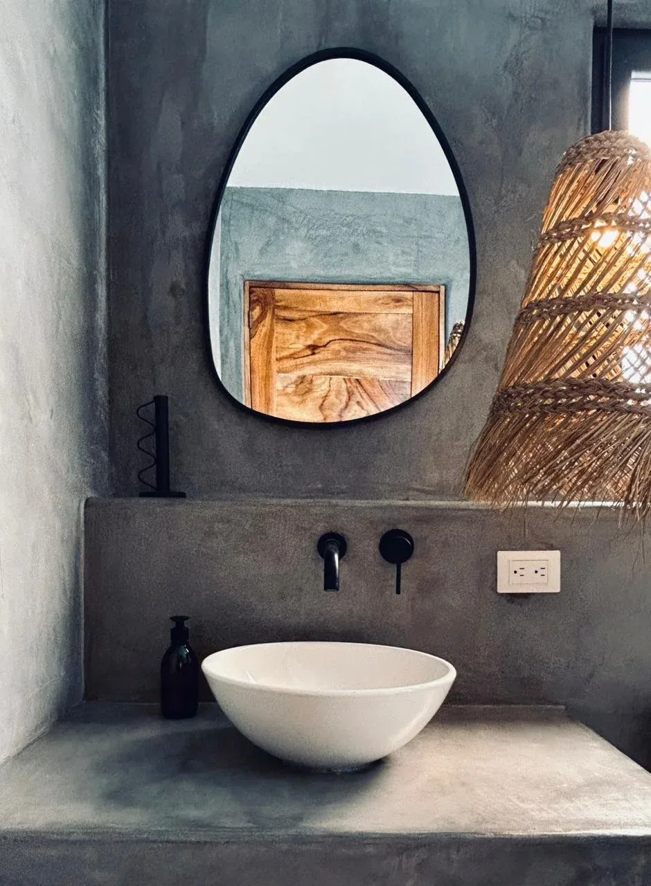 Luna Suite bathroom