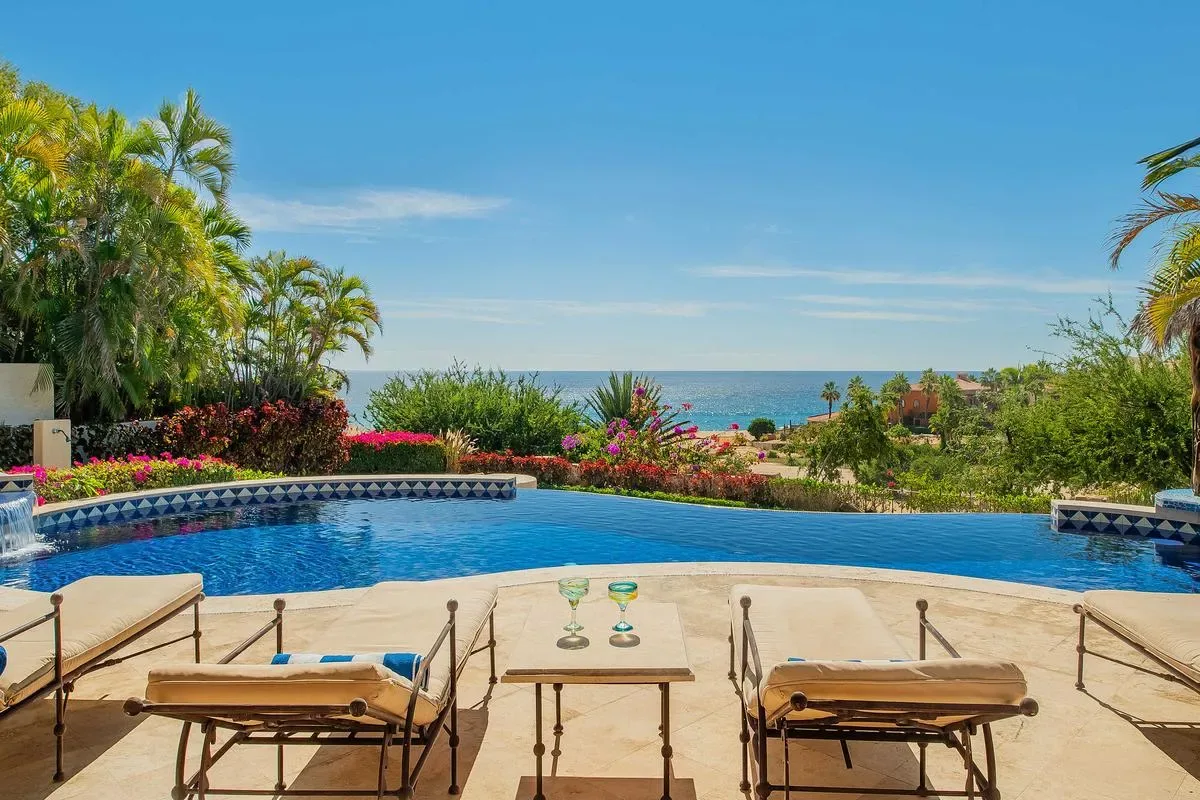 Stunning 5BR Oceanfront Villa w/ Pool