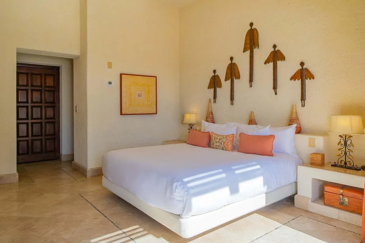 Stunning 5BR Oceanfront Villa w/ Pool