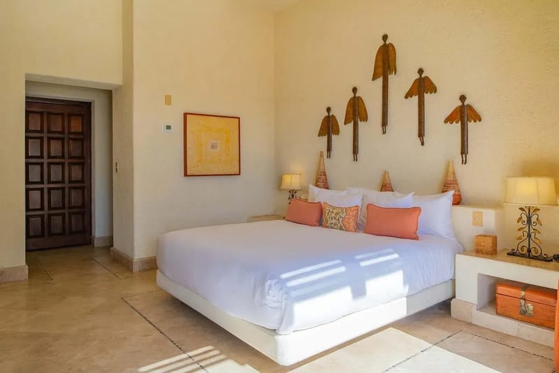 Stunning 5BR Oceanfront Villa w/ Pool
