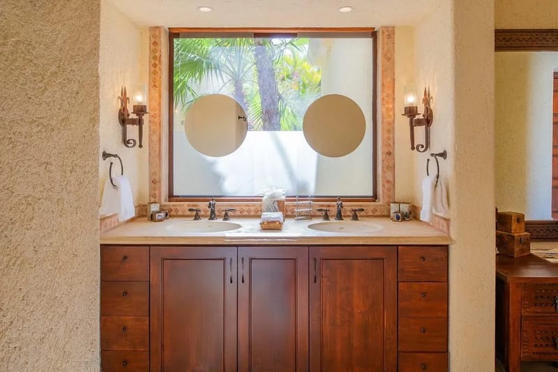 Stunning 5BR Oceanfront Villa w/ Pool