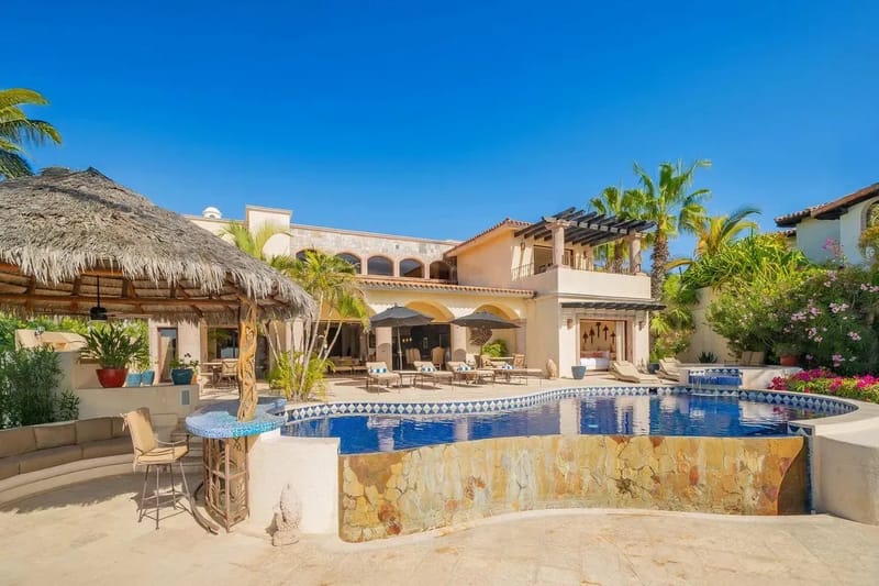Stunning 5BR Oceanfront Villa w/ Pool