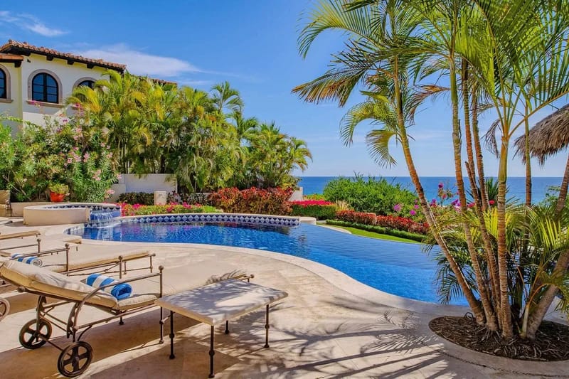Stunning 5BR Oceanfront Villa w/ Pool