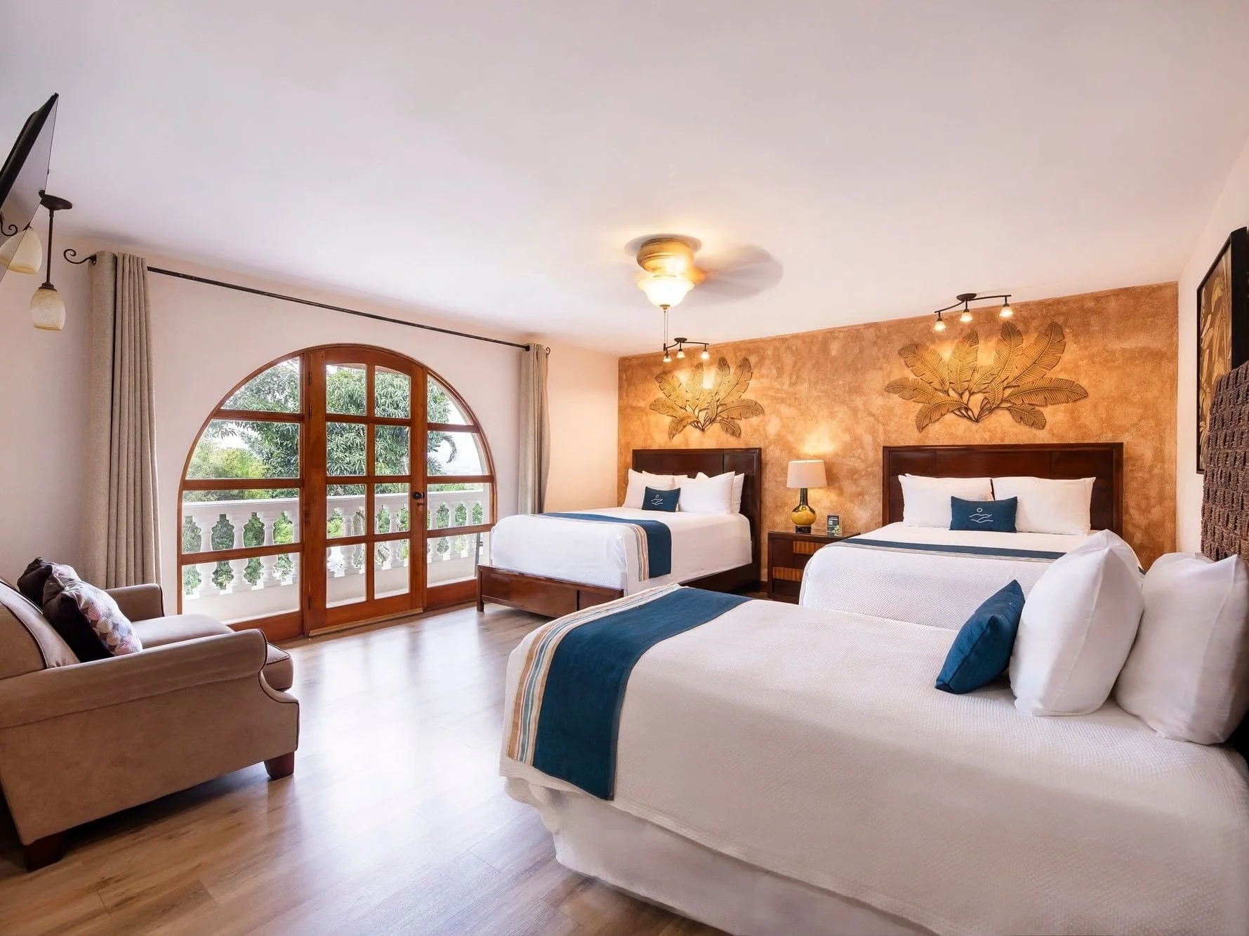 Buena Vista Chic Hotel