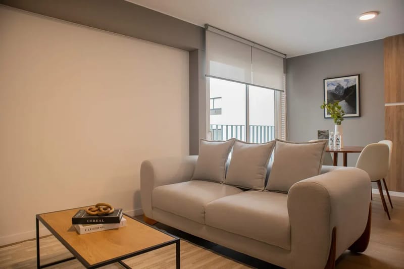 2BR w/ Balcony Near Malecón in Miraflores