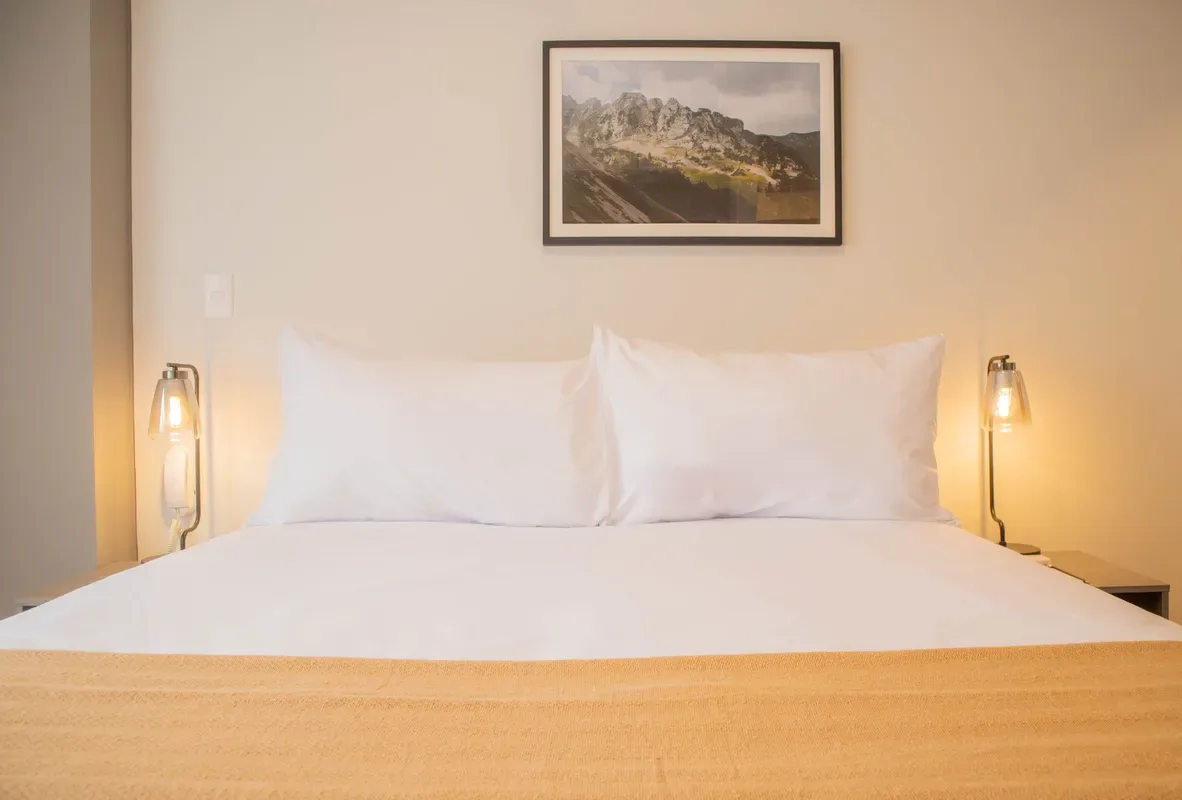 2BR w/ Balcony Near Malecón in Miraflores