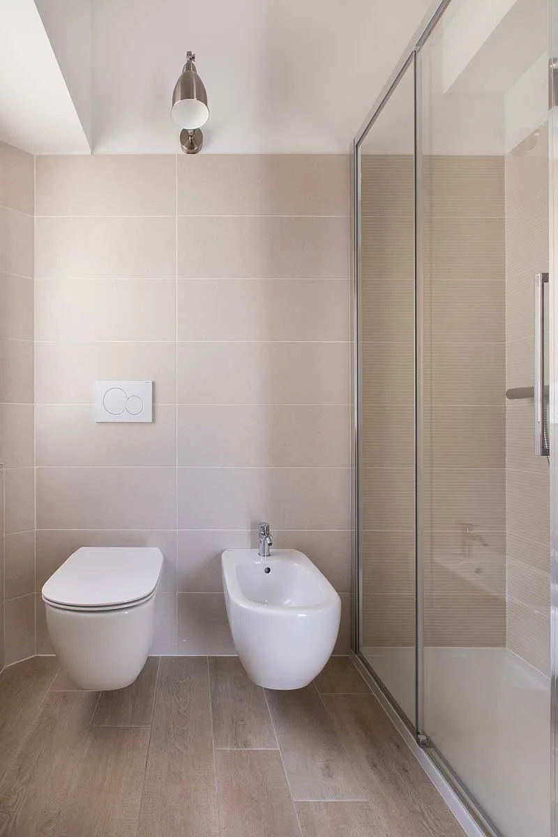 Belvedere apartment bathroom