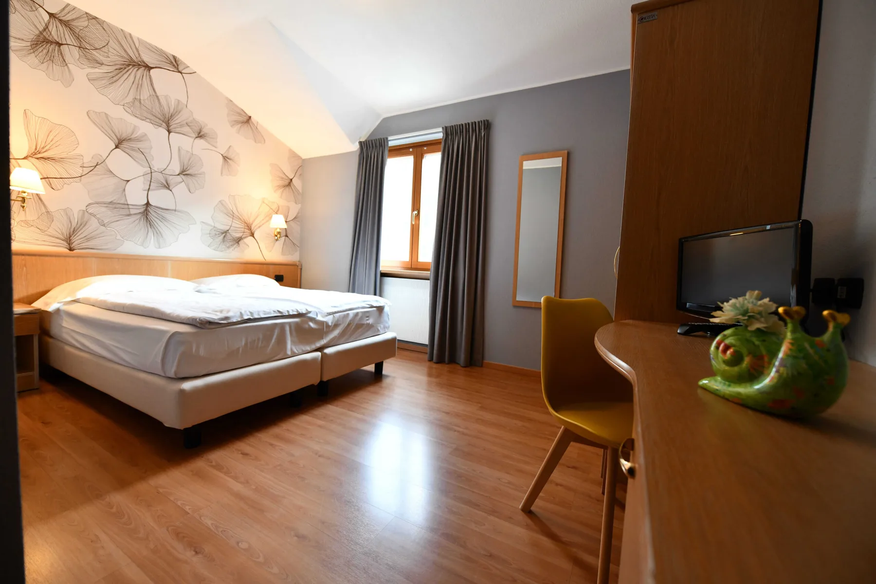 Living room with double bed