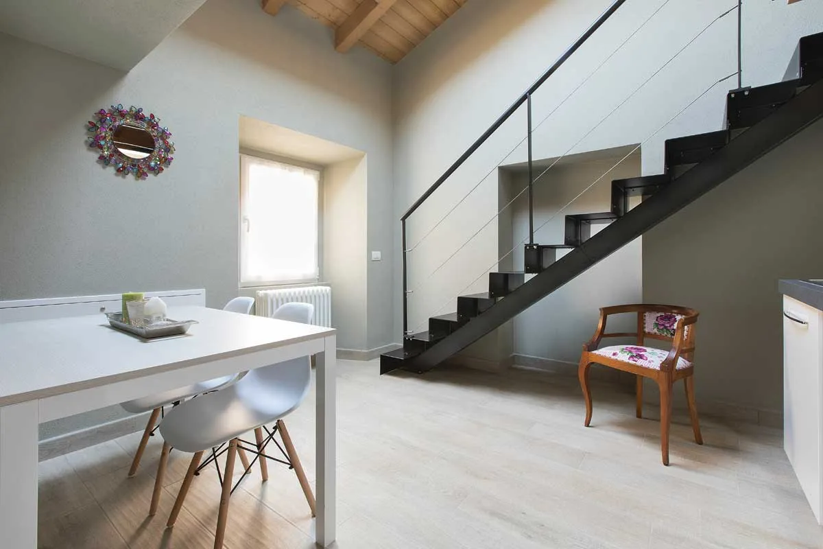 Via Set apartment living area